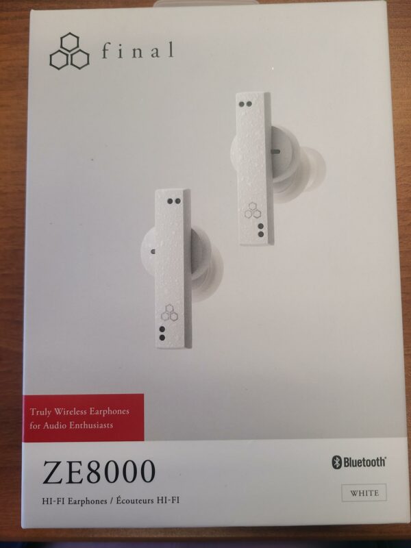 Box for ZE800 wireless earphones for audio enthusiasts.